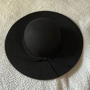Black Fall/Winter Floppy Hat